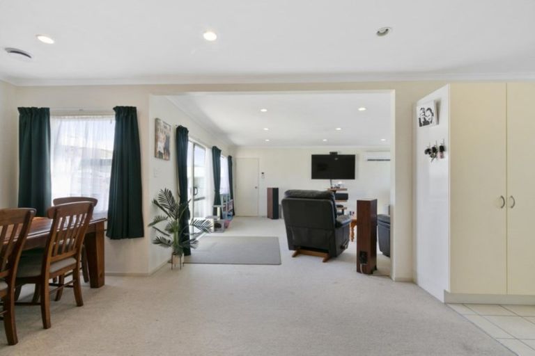Photo of property in 5a Kilkenny Grove, Wainuiomata, Lower Hutt, 5014