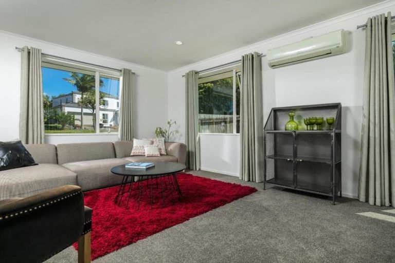 Photo of property in 35 Aberley Road, Schnapper Rock, Auckland, 0632