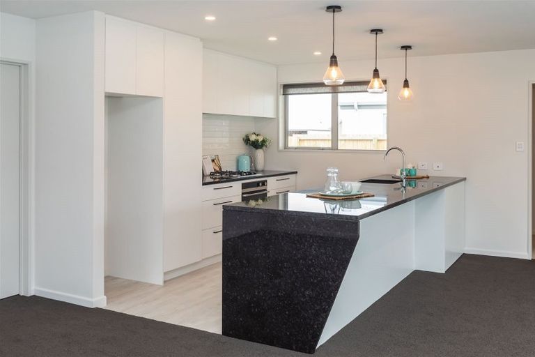 Photo of property in 11 Lussa Close, Broomfield, Christchurch, 8042