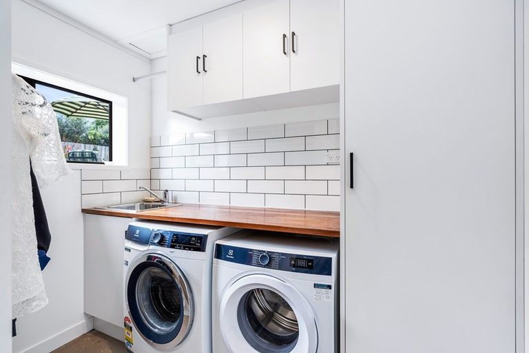 Photo of property in 1b Takahe Street, Tikipunga, Whangarei, 0112
