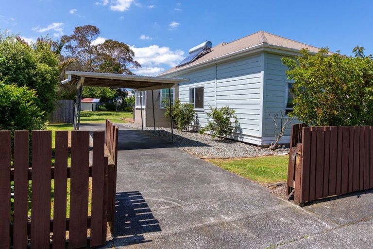 Photo of property in 46 Ross Street, Woodville, 4920