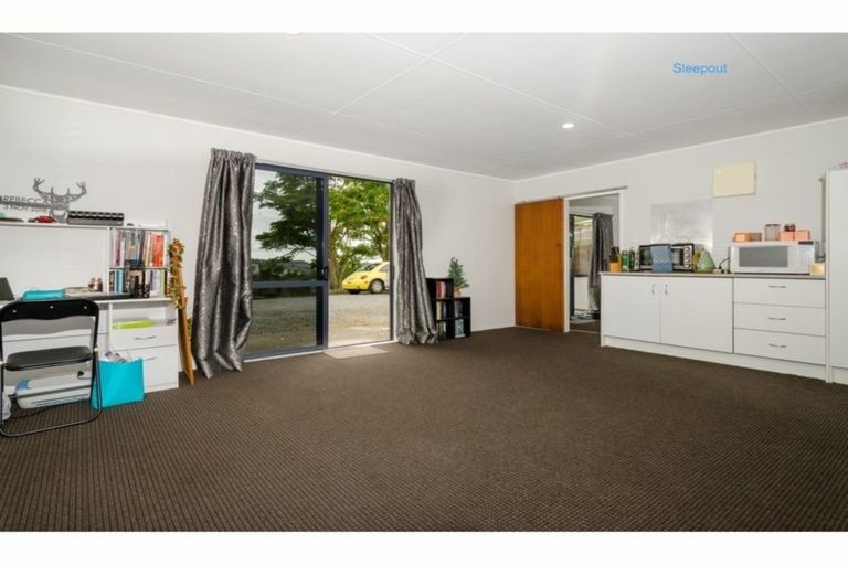Photo of property in 535 Peak Road, Helensville, 0875