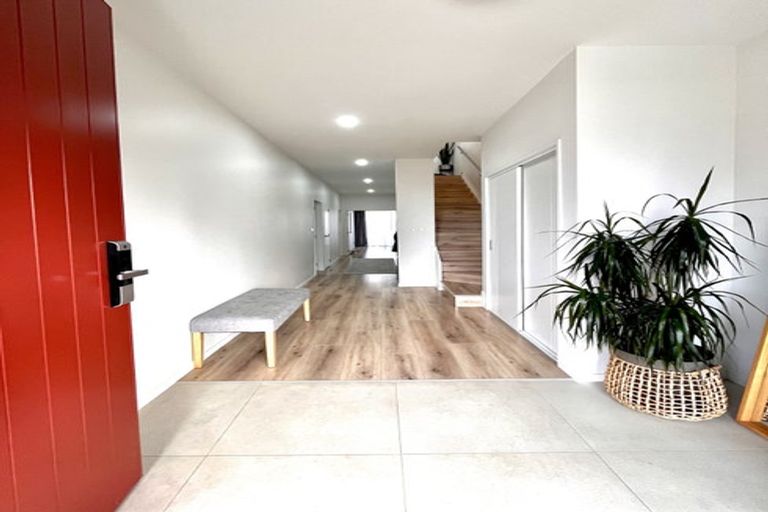 Photo of property in 23 Desalt Drive, Hobsonville, Auckland, 0616