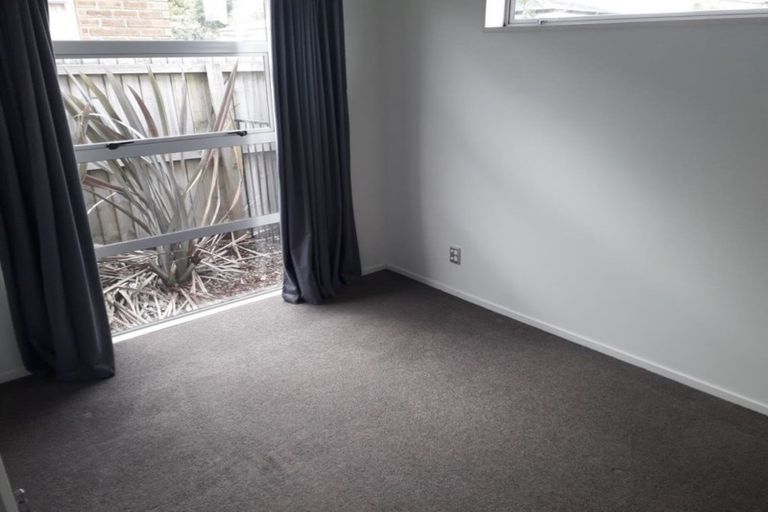 Photo of property in 53 Lyndon Street, Riccarton, Christchurch, 8041