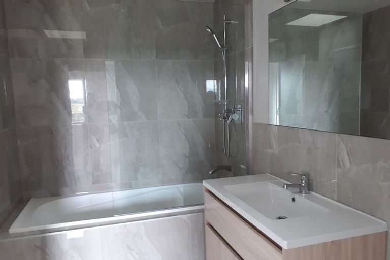 Photo of property in 10 Saddleback Crescent, Papakura, 2110
