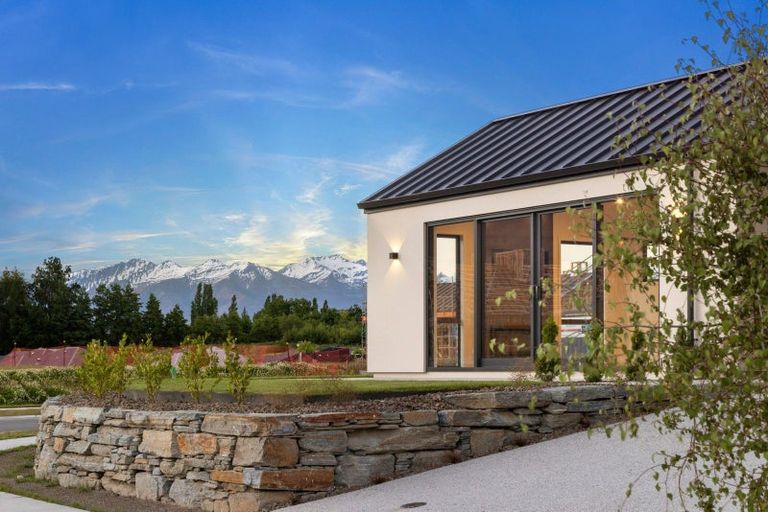 Photo of property in 12 Mason Street, Wanaka, 9305