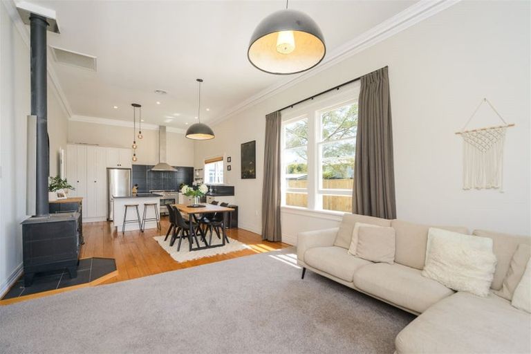 Photo of property in 17 Perrin Place, Kelvin Grove, Palmerston North, 4414