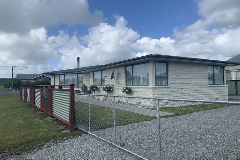 Photo of property in 181 Hampden Street, Hokitika, 7810
