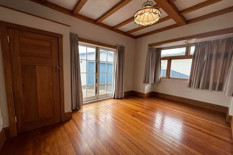 Photo of property in 31 Hardy Street, Waterloo, Lower Hutt, 5011