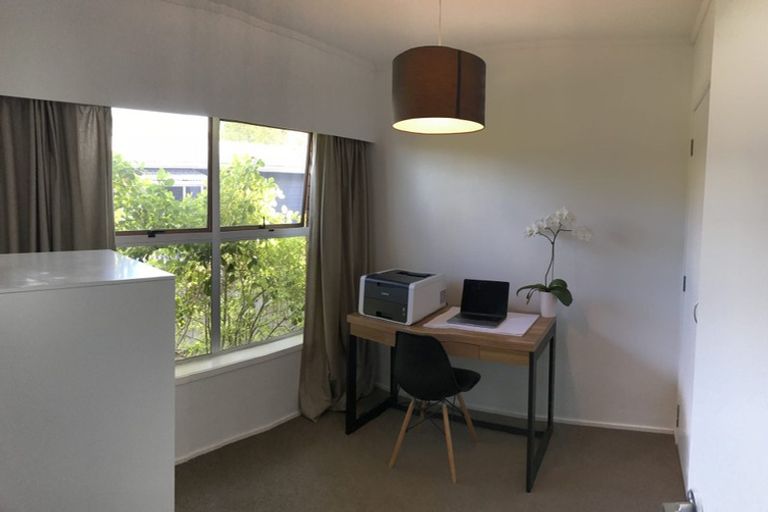 Photo of property in 1/54 Ayton Drive, Totara Vale, Auckland, 0629