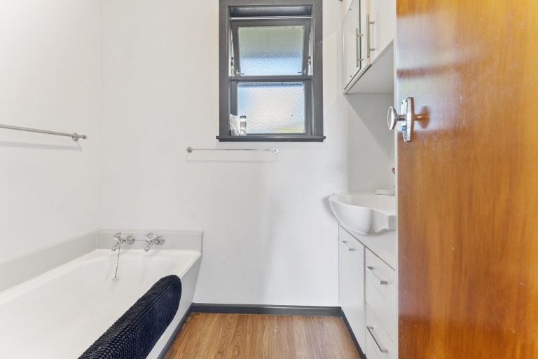 Photo of property in 3 Camellia Avenue, Aramoho, Whanganui, 4500