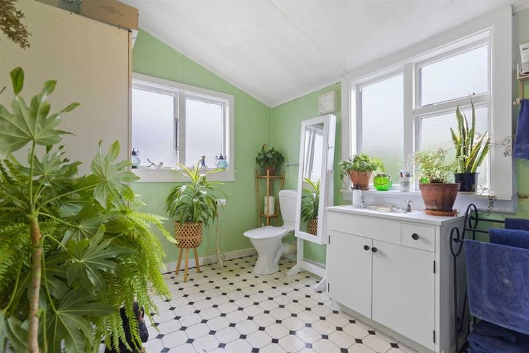 Photo of property in 15 Clare Road, St Albans, Christchurch, 8014