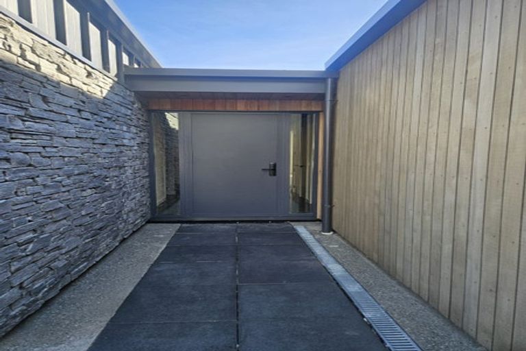 Photo of property in 141 Spur Ridge Rise, Jacks Point, 9371