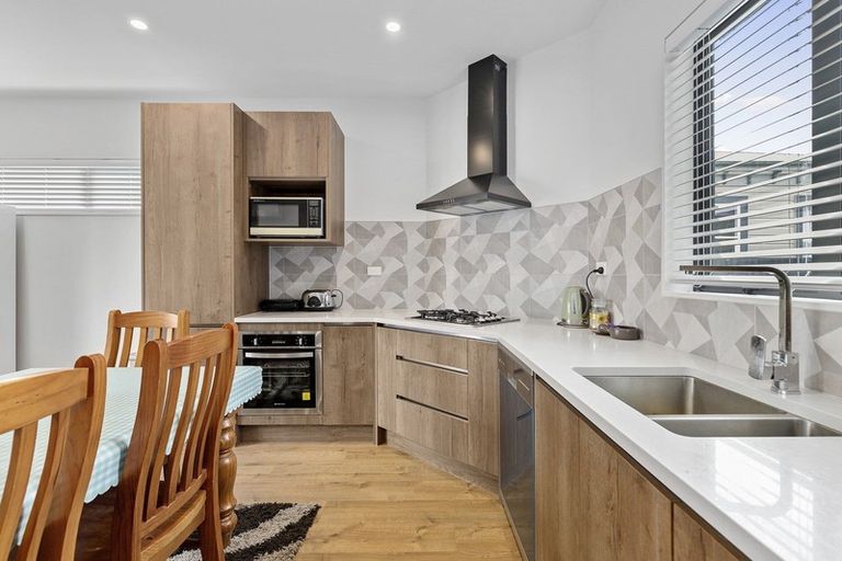 Photo of property in 1/23 Campbell Street, Karori, Wellington, 6012