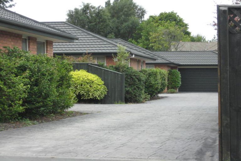 Photo of property in 2/30 Newnham Terrace, Upper Riccarton, Christchurch, 8041