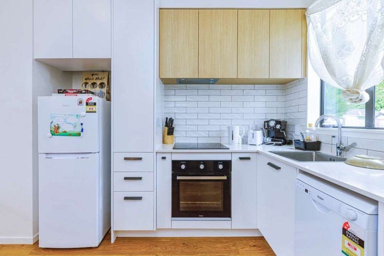 Photo of property in 8 Laurelia Place, Wiri, Auckland, 2104
