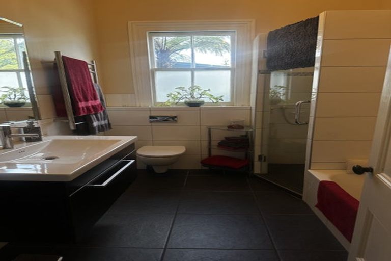 Photo of property in 44 Te Mata Road, Havelock North, 4130