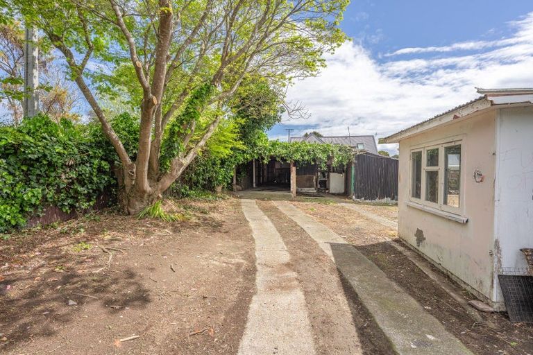 Photo of property in 107 Amohia Street, Paraparaumu, 5032