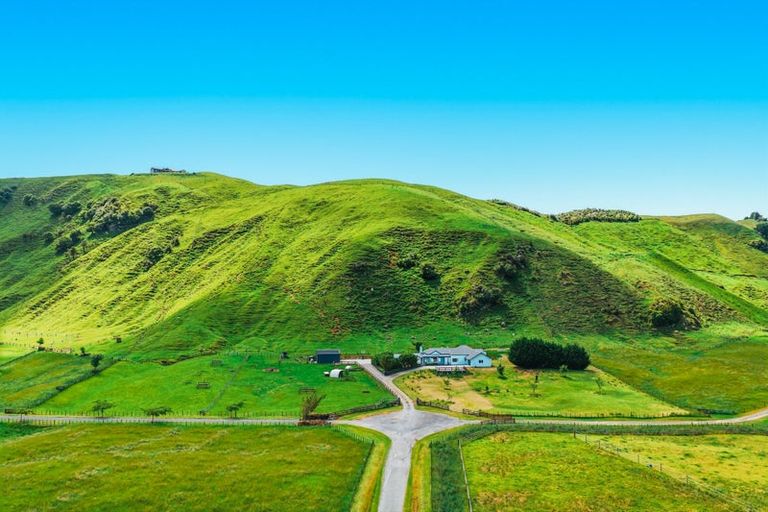 Photo of property in 40 Grant Road, Kinloch, Taupo, 3385