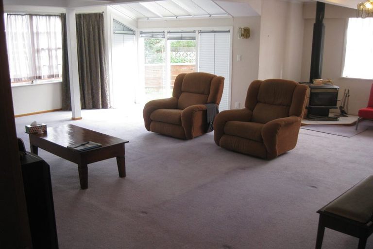 Photo of property in 28 Maple Grove, Kingston, Wellington, 6021