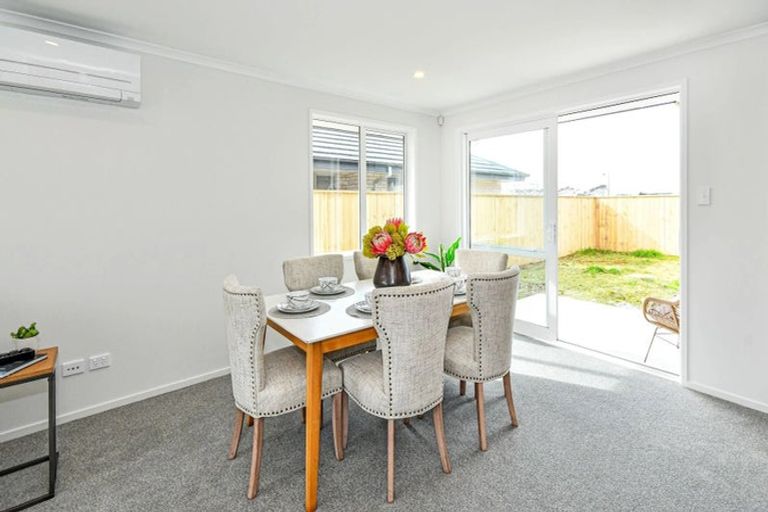 Photo of property in 10 Uatoto Road, Clarks Beach, 2122