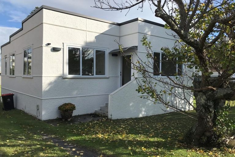 Photo of property in 28 Victoria Road, Mount Maunganui, 3116