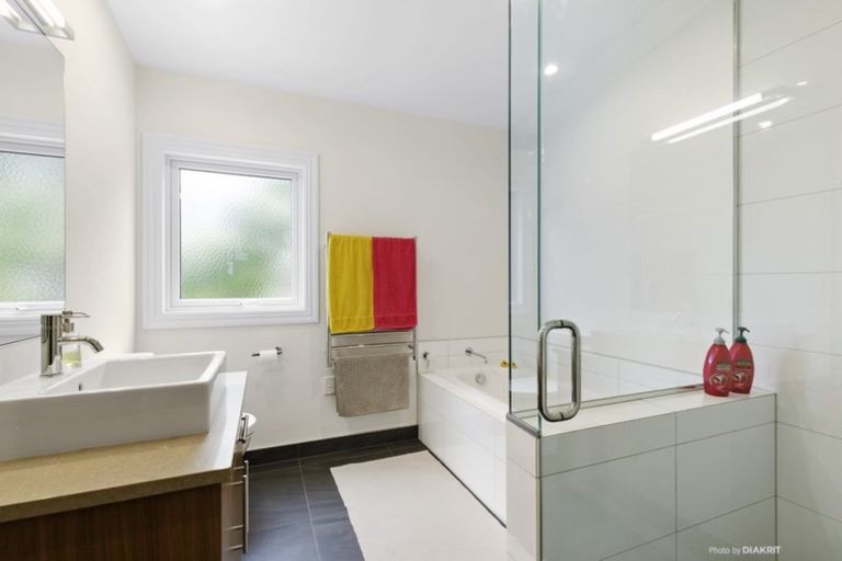 Photo of property in 41 Simla Crescent, Khandallah, Wellington, 6035