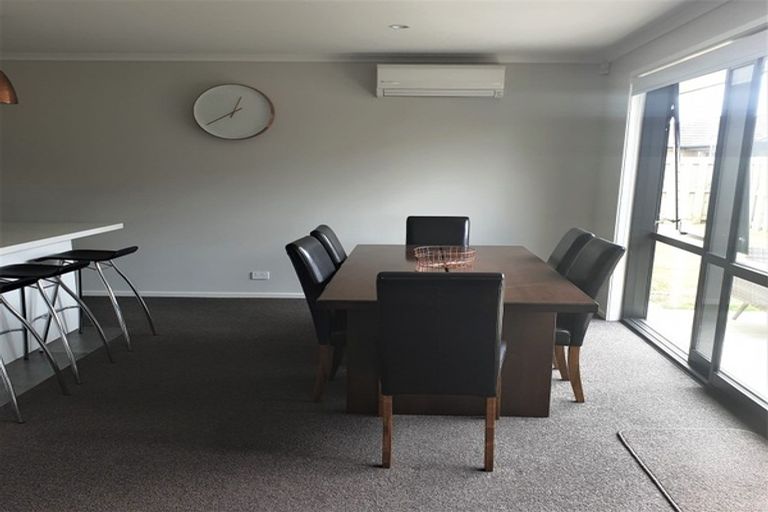 Photo of property in 5 O Ruamano Crescent, Pukekohe, 2120