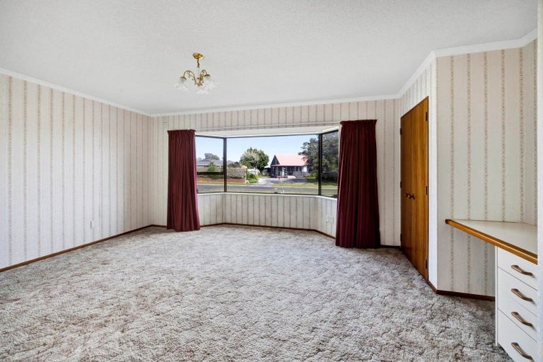 Photo of property in 14 Pohutukawa Drive, Opunake, 4616