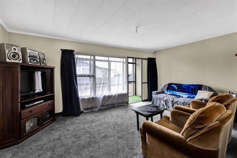 Photo of property in 17 Rimu Street, Hawera, 4610