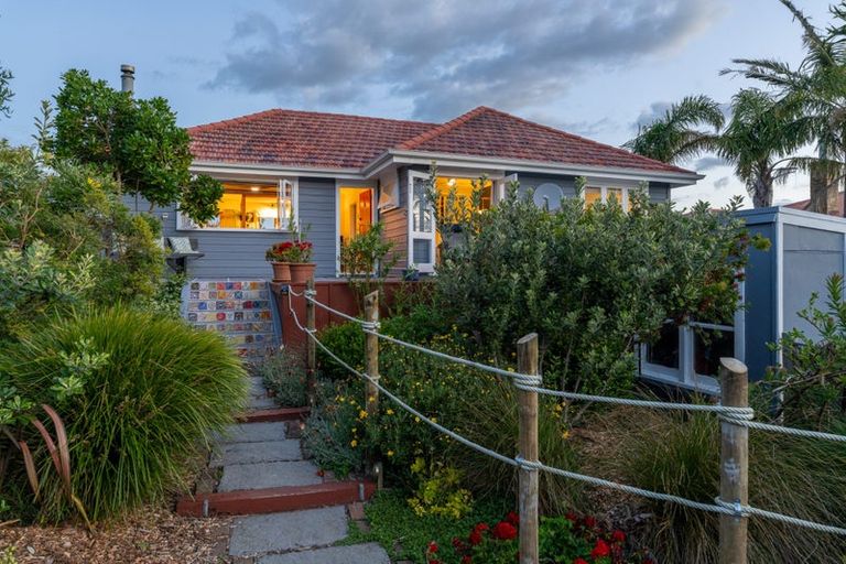 Photo of property in 51 Norrie Avenue, Raglan, 3225