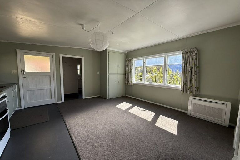 Photo of property in 27 Main Road, Havelock, 7100