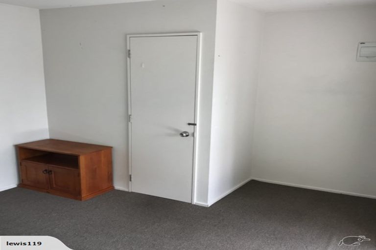 Photo of property in 21 Piko Crescent, Riccarton, Christchurch, 8041