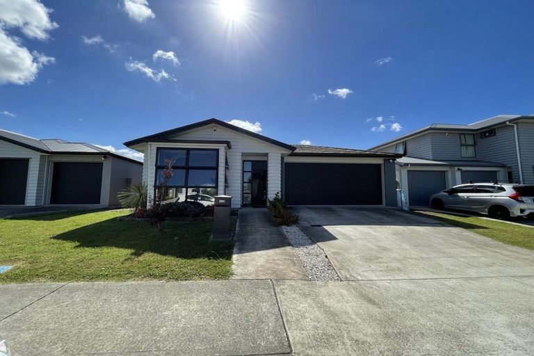 Photo of property in 13 Treestump Road, Takanini, 2112