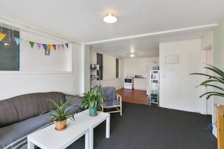 Photo of property in 5u5 Hopper Street, Mount Cook, Wellington, 6011
