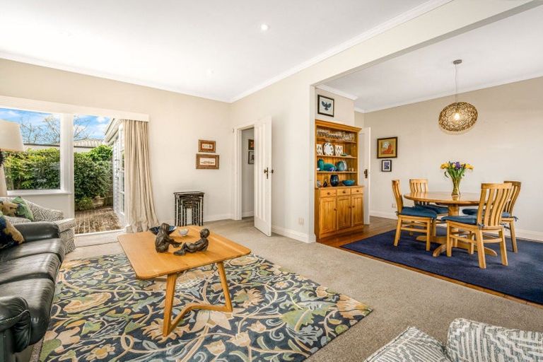 Photo of property in 30 Lucknow Terrace, Khandallah, Wellington, 6035