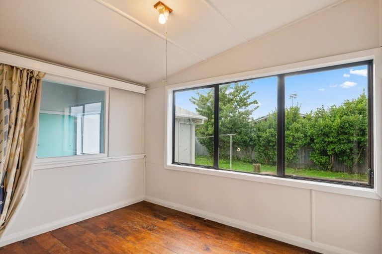 Photo of property in 42 Durham Street, Levin, 5510