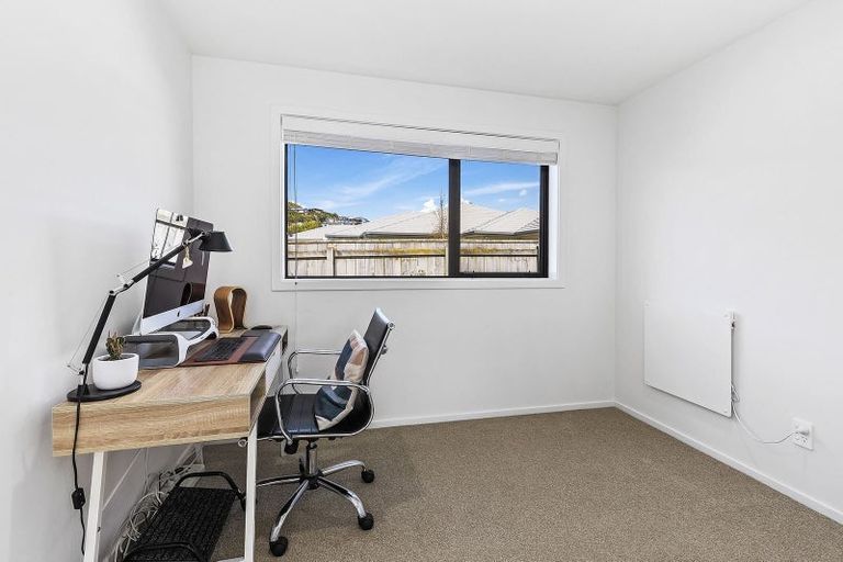 Photo of property in 50 Resolution Drive, Whitby, Porirua, 5024