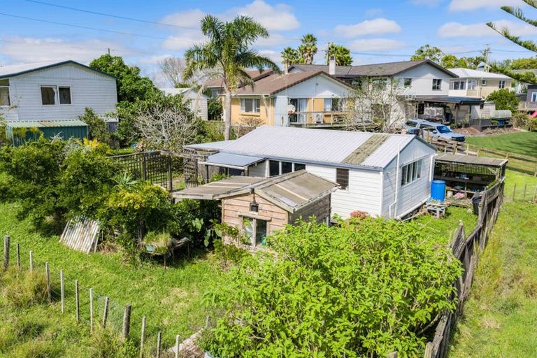 Photo of property in 64 Gorge Road, Maungaturoto, 0520
