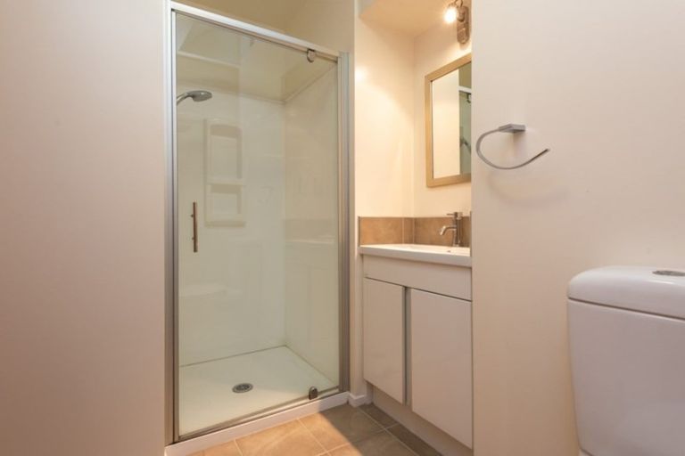 Photo of property in 2/35 Solway Avenue, Ilam, Christchurch, 8041
