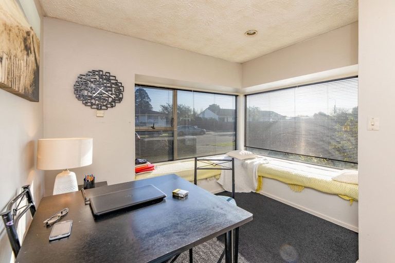 Photo of property in 48 Chipping Lane, Redwood, Christchurch, 8051