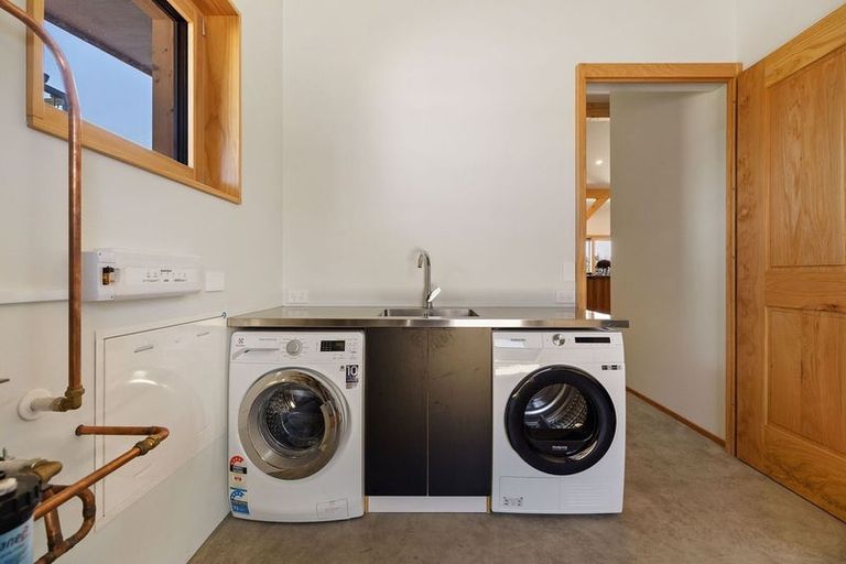 Photo of property in Kane Road, Hawea Flat, Lake Hawea, 9382