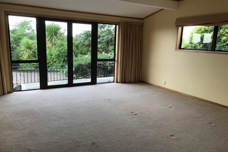 Photo of property in 207 Golf Road, Titirangi, Auckland, 0604