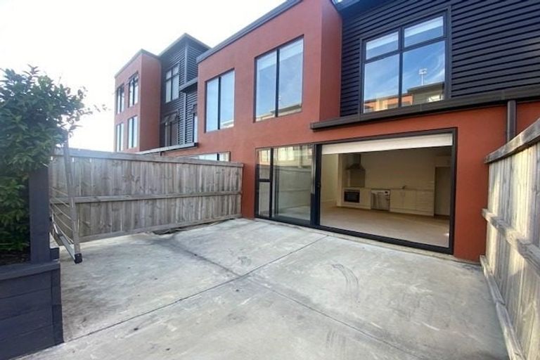 Photo of property in 17 Owens Place, Mount Maunganui, 3116