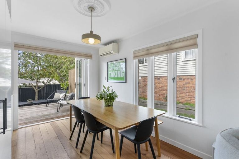 Photo of property in 1/5 Aorangi Place, Birkenhead, Auckland, 0626