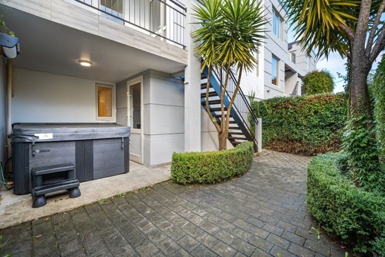 Photo of property in 3/17 Eversleigh Street, St Albans, Christchurch, 8014