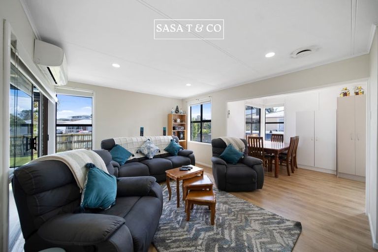 Photo of property in 29 Blake Road, Mangere East, Auckland, 2024