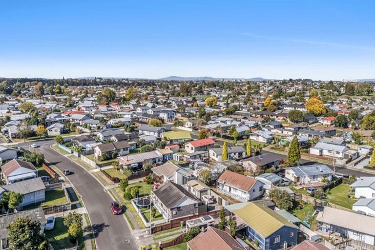 Photo of property in 9 Kentucky Crescent, Nawton, Hamilton, 3200