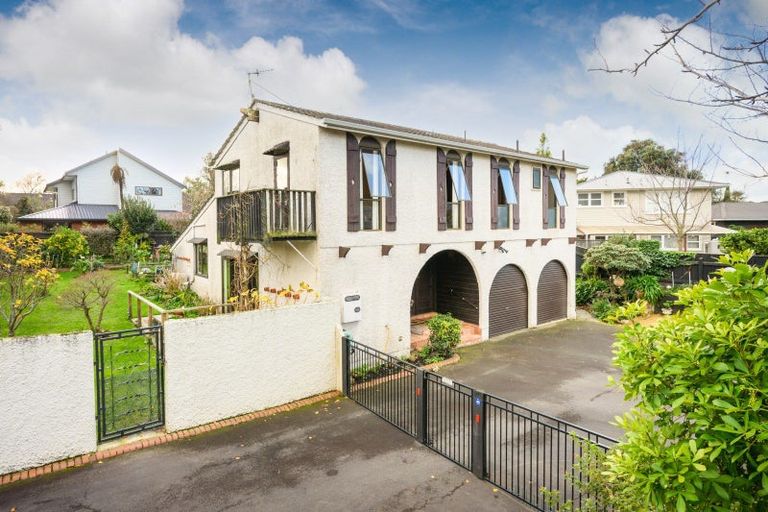 Photo of property in 19 Ashburn Lane, Awapuni, Palmerston North, 4412