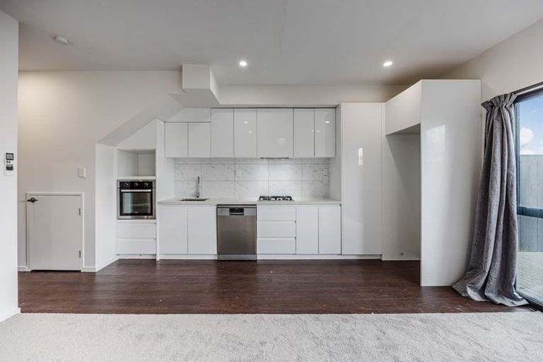 Photo of property in 10 Pasla Close, Papakura, 2110